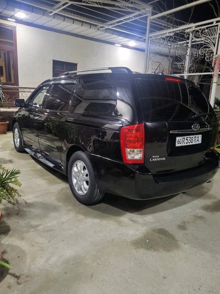 Kia Carnival 2021 — 2