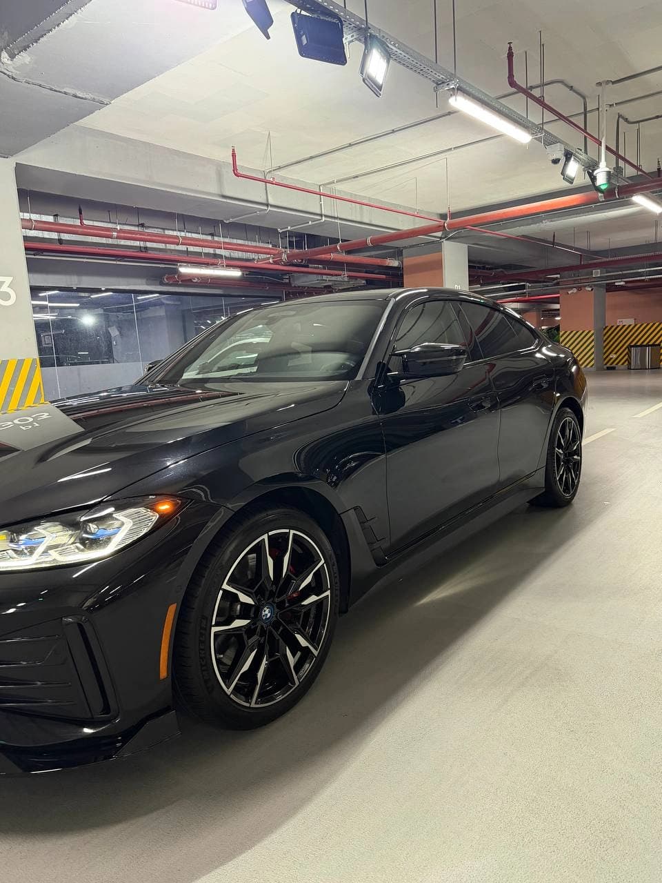 BMW i4 2023 — 2