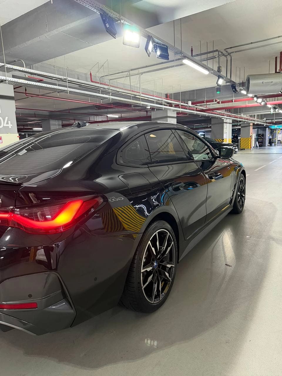 BMW i4 2023 — 4