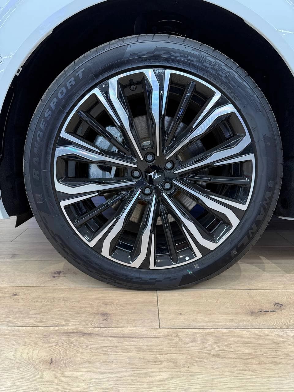 Dongfeng EP 008 2026 — 5