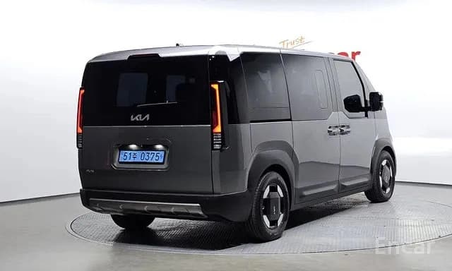 Kia Carnival 2025 — 2