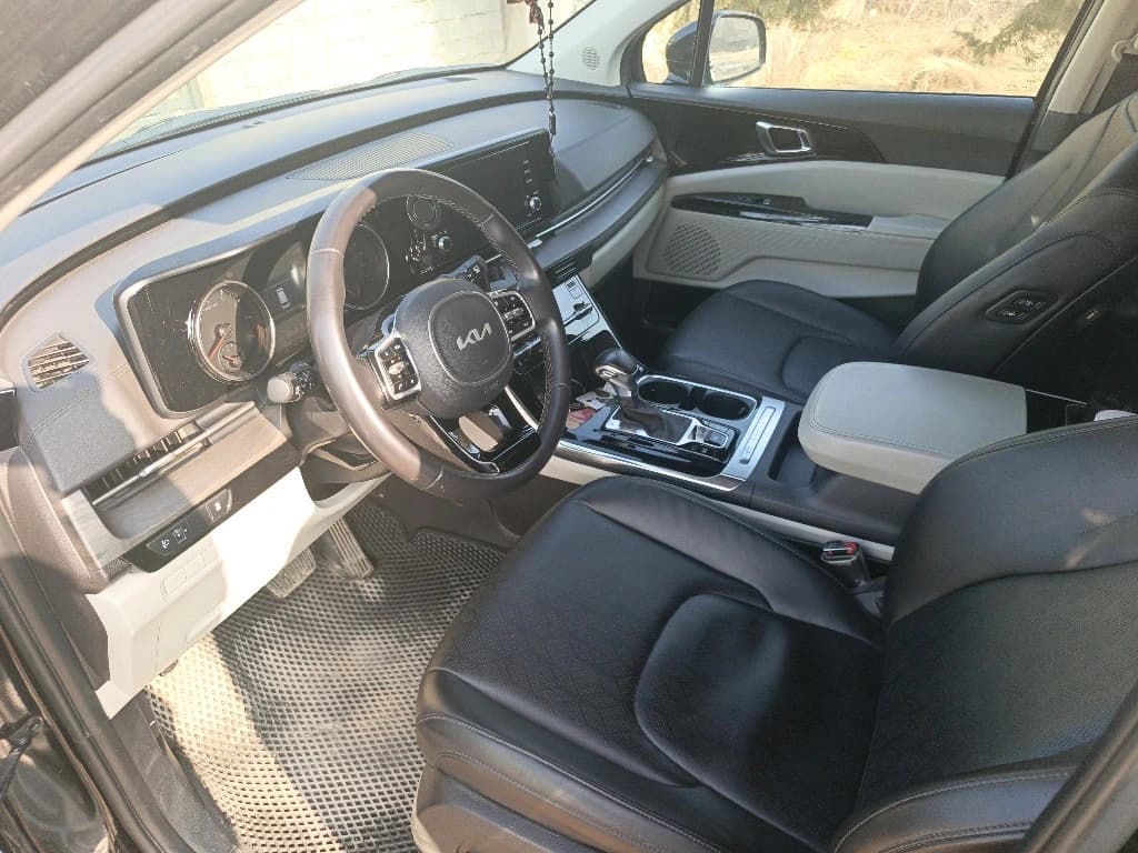 Kia Carnival 2023 — 4