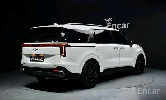 Kia Carnival 2025 — 2