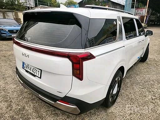 Kia Carnival 2025 — 5