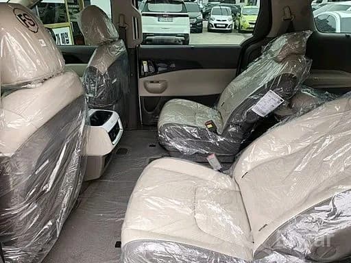 Kia Carnival 2025 — 10