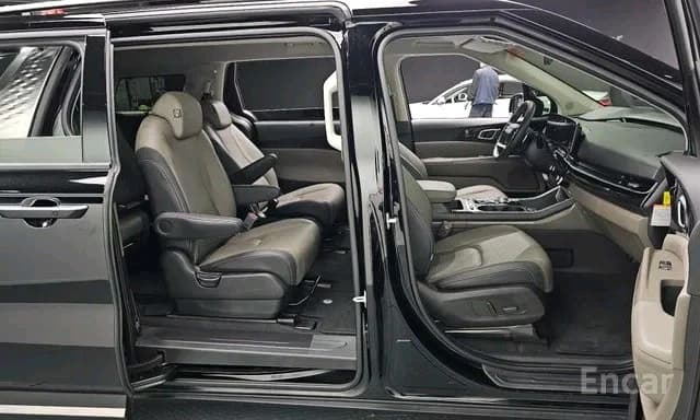 Kia Carnival 2025 — 10
