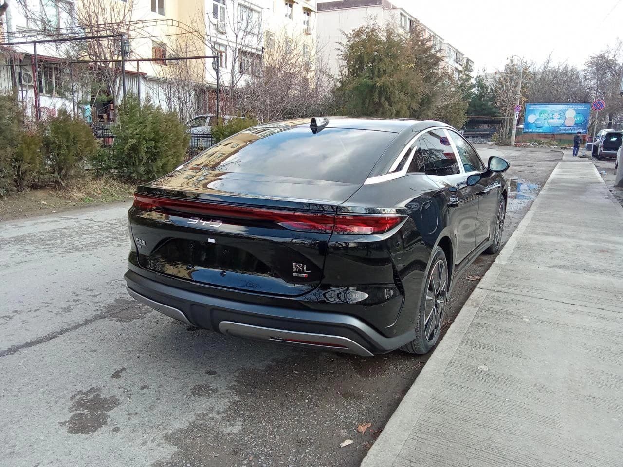 BYD Han 2025 — 6