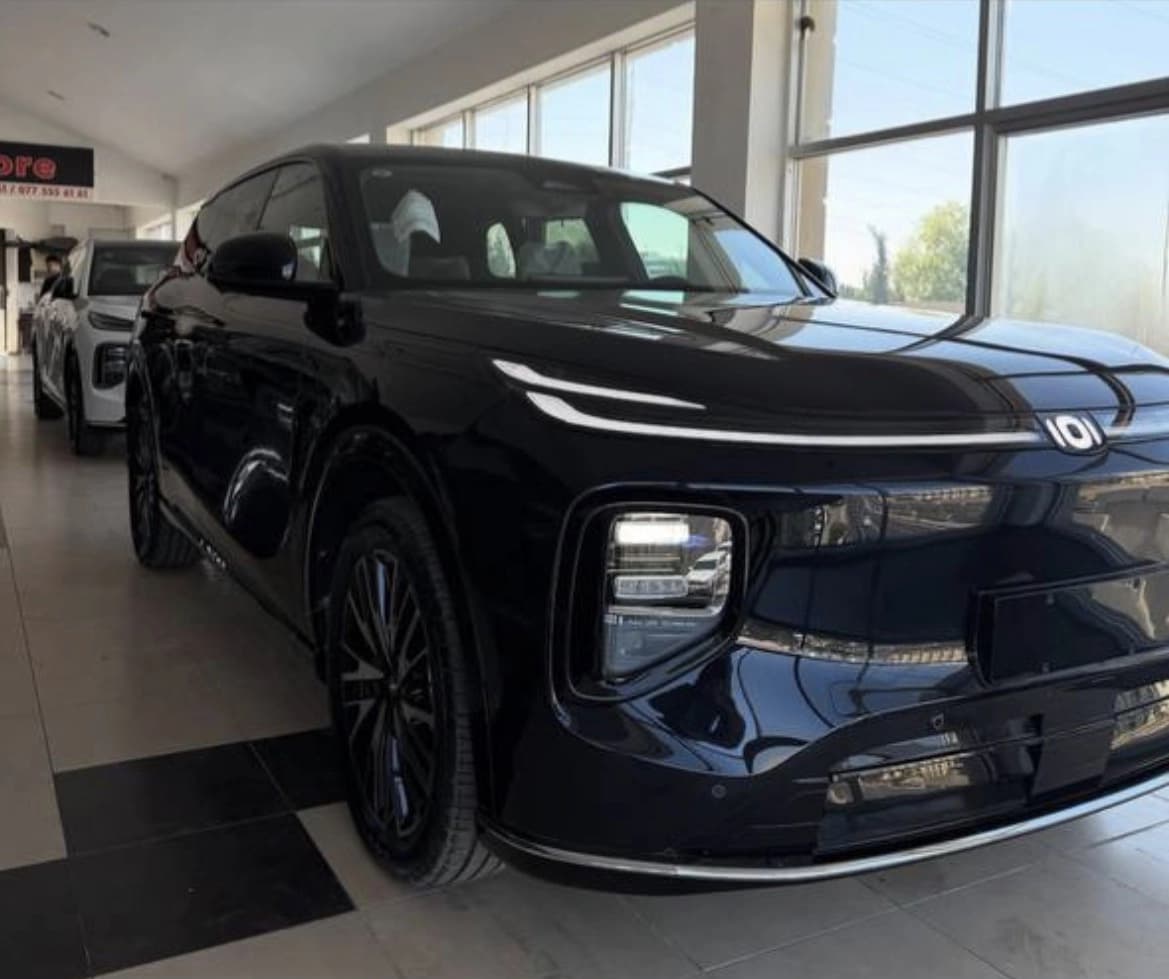 Нево Ку07 31.7 kWh 1.5hyb CVT (224 л.с.) 2025 — 2