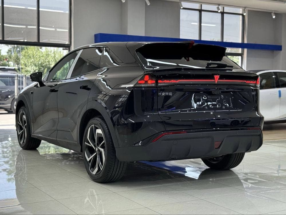 Чанган Дипал С7 39.05 kWh 1.5hyb AT (258 л.с.) 2024 — 3