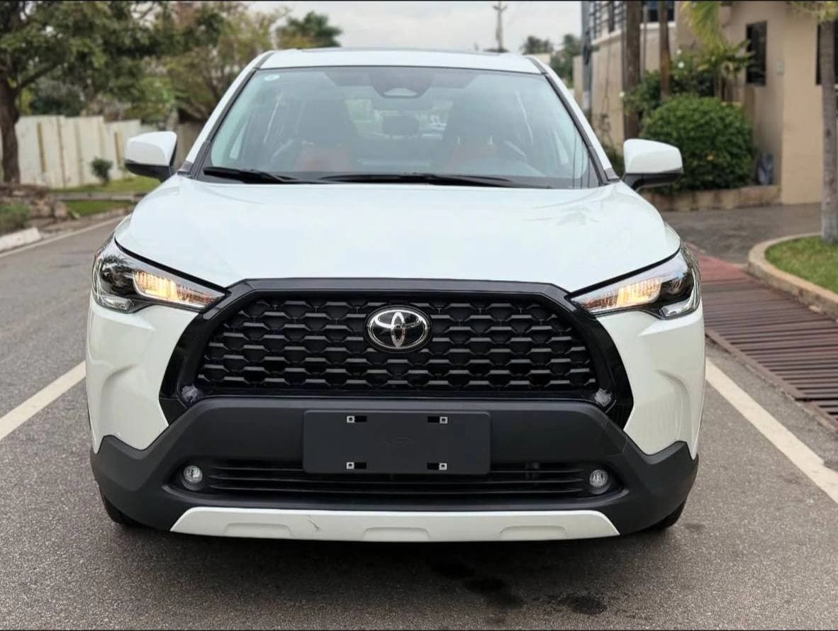 Тойота Королла Кросс 2.0hyb CVT (196 л.с.) 2025 — 3