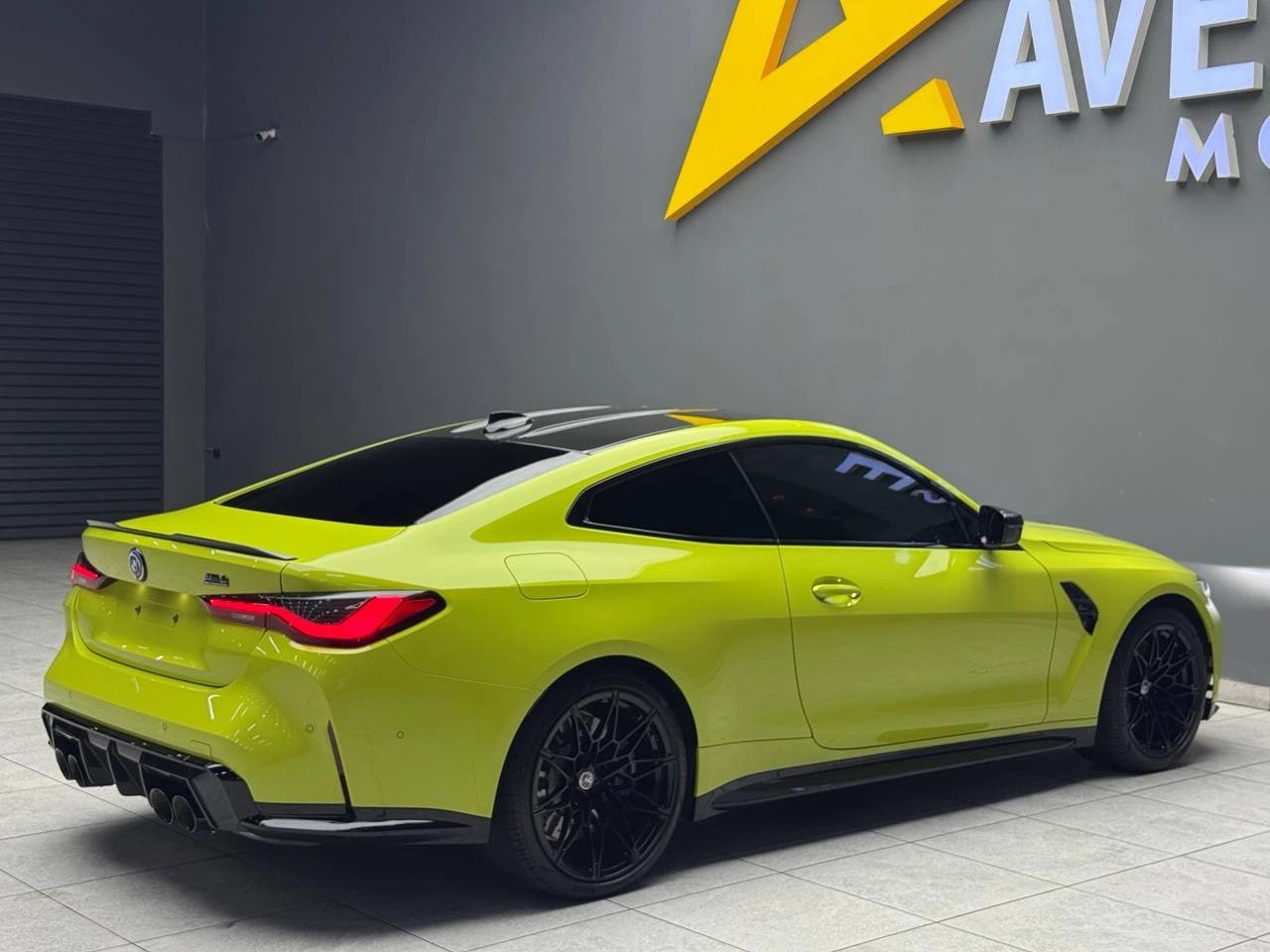 BMW M4 2023 — 1