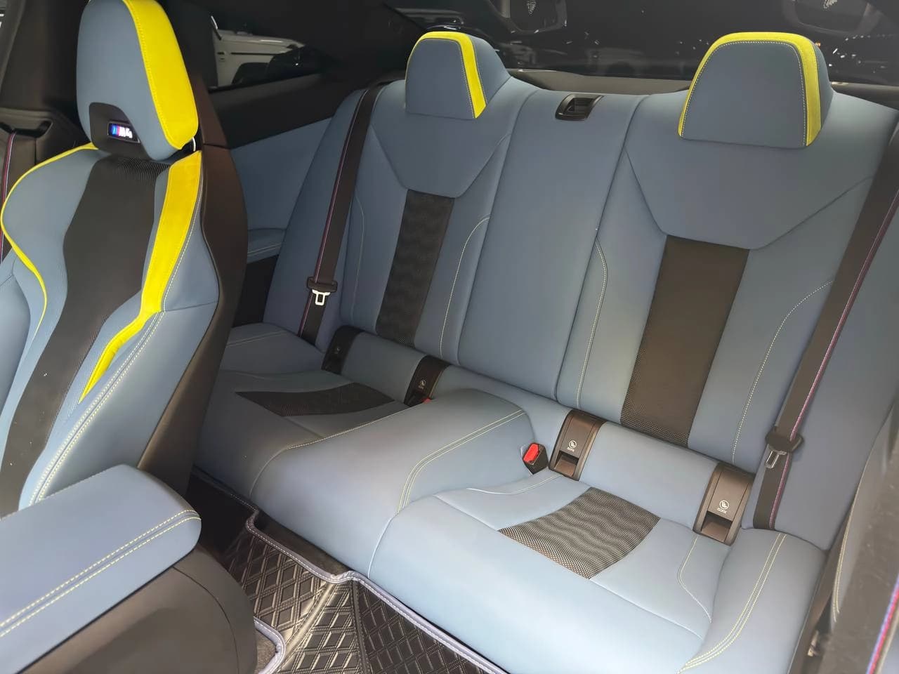 BMW M4 2023 — 8