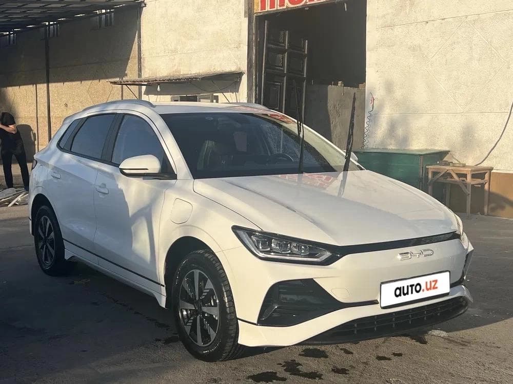 BYD E2 2023 — 3