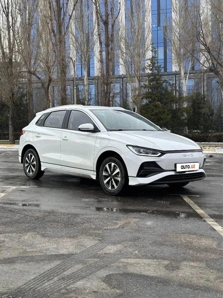 BYD E2 2023 — 2