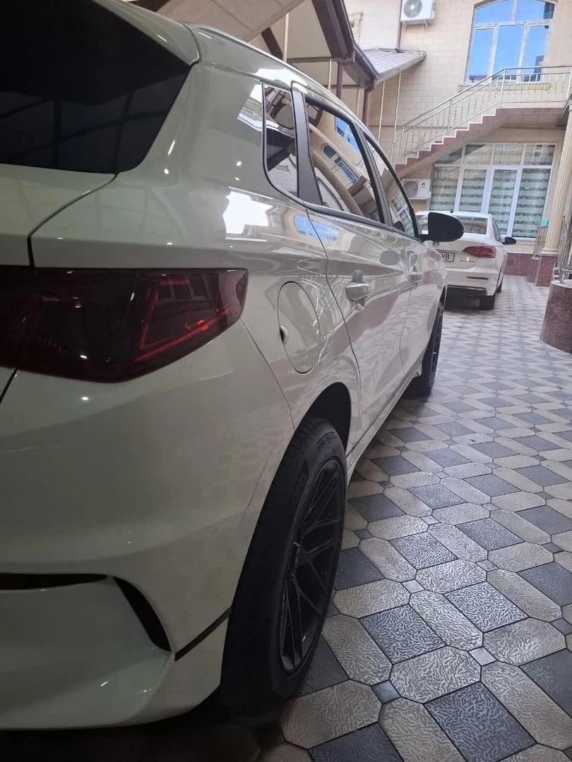BYD E2 2024 — 7