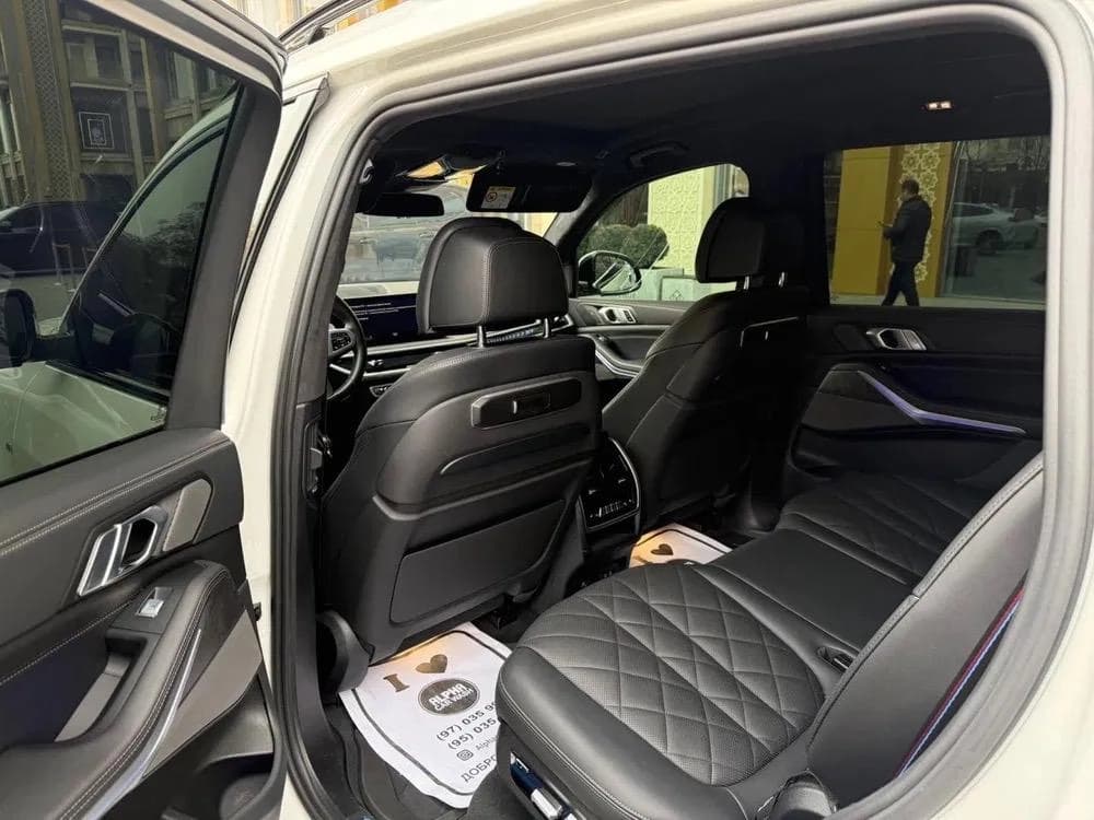 BMW X7 2023 — 2