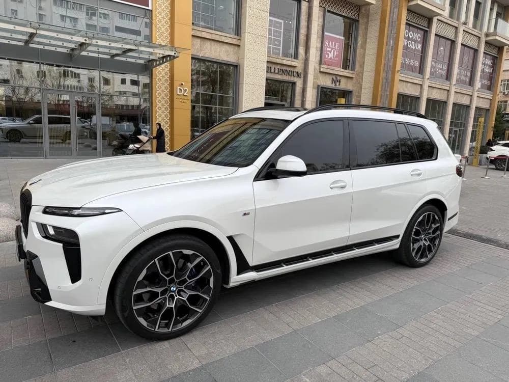 BMW X7 2023 — 5