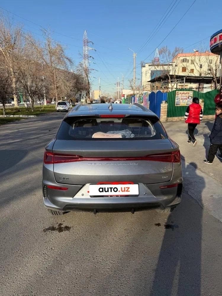 BYD E2 2024 — 2