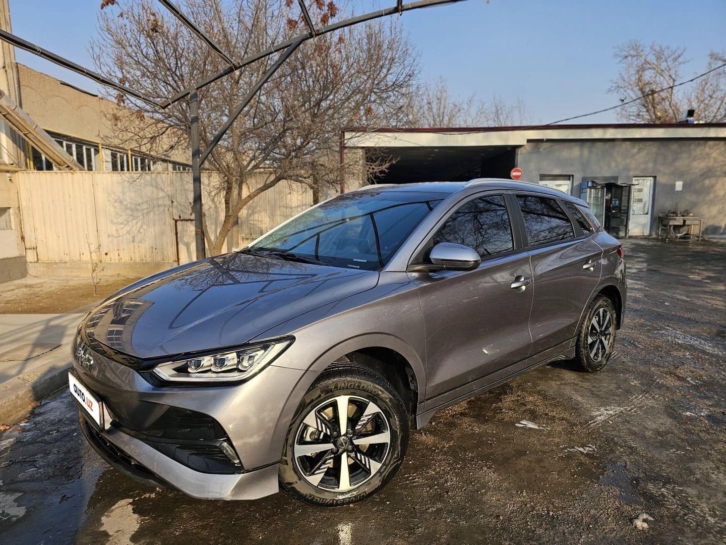 BYD E2 2023 — 6