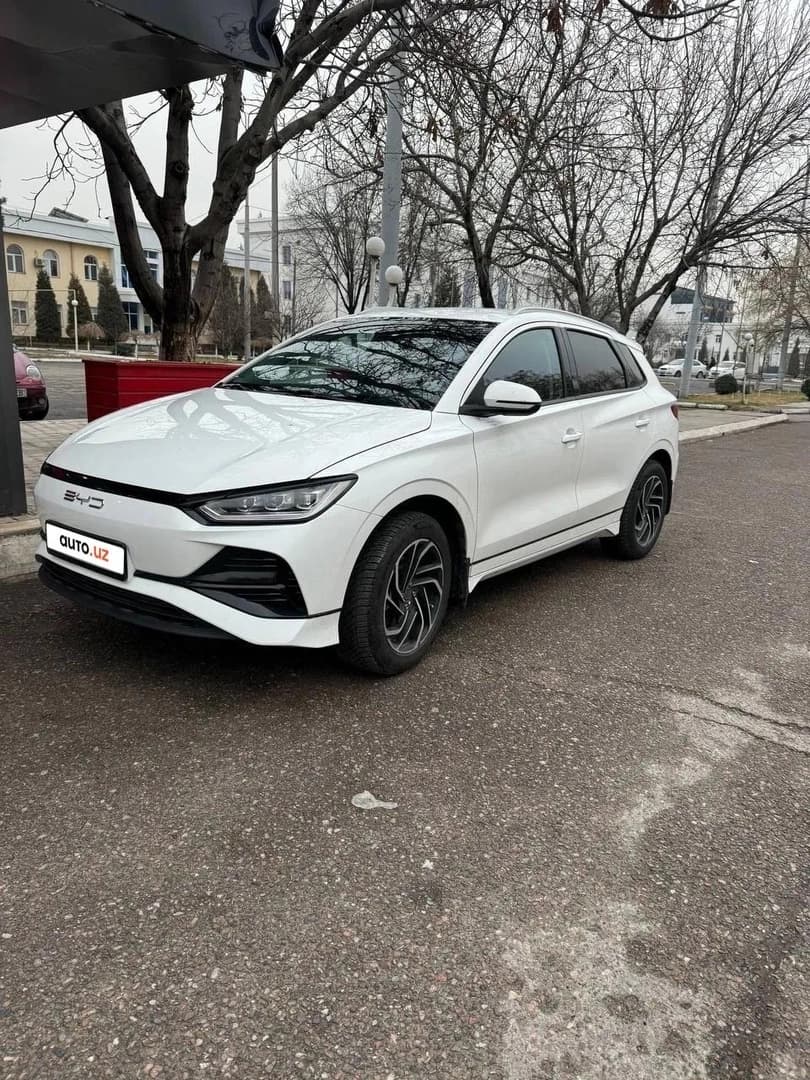 BYD E2 2023 — 2
