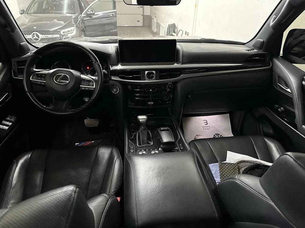 Лексус LX 2019 — 2