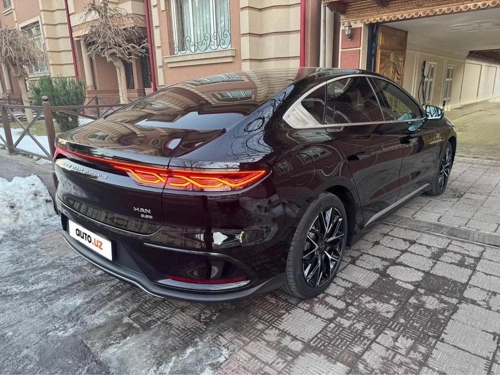BYD Han 2023 — 2