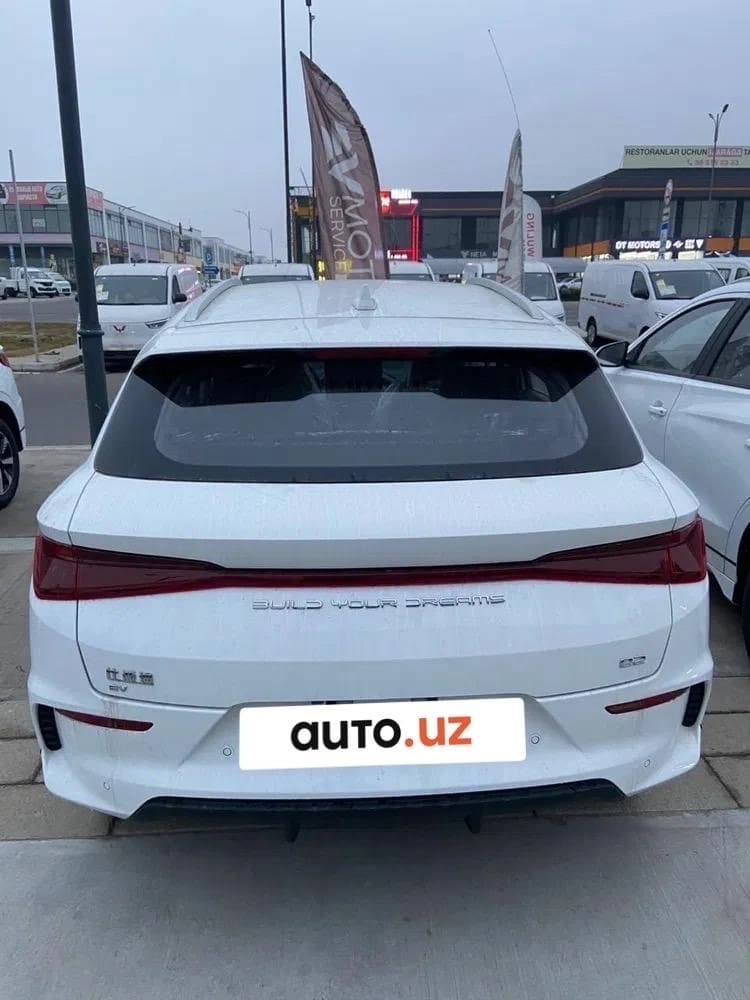 BYD E2 2024 — 2