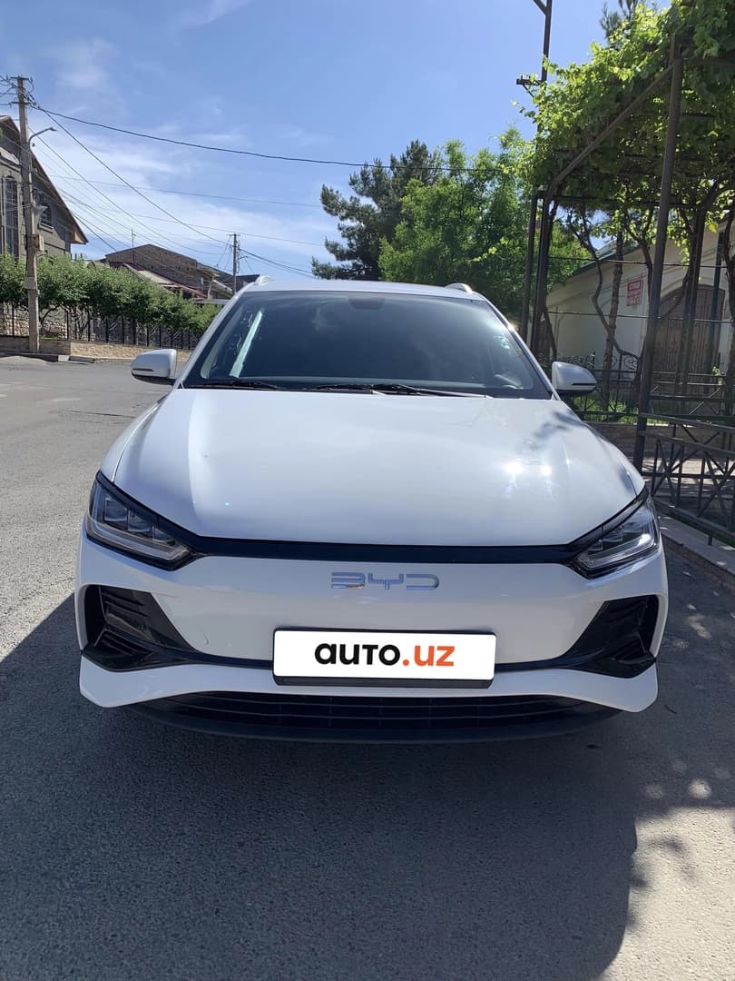 BYD E2 2023 — 4