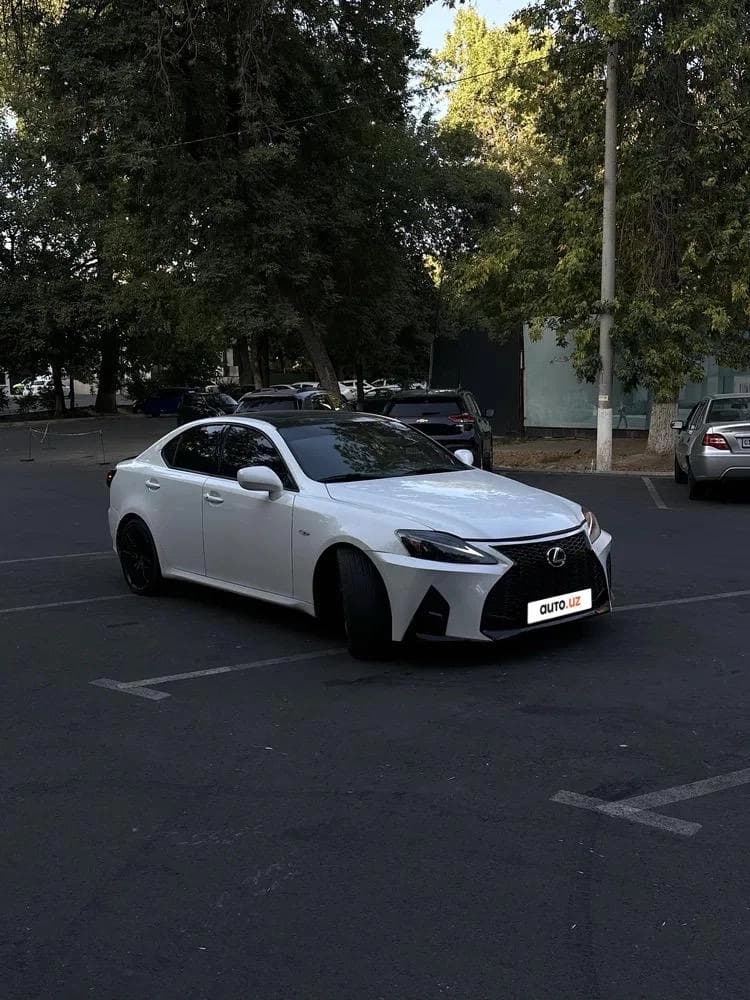 Лексус IS 2008 — 1