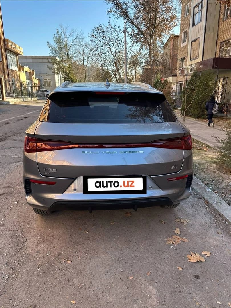 BYD E2 2024 — 2