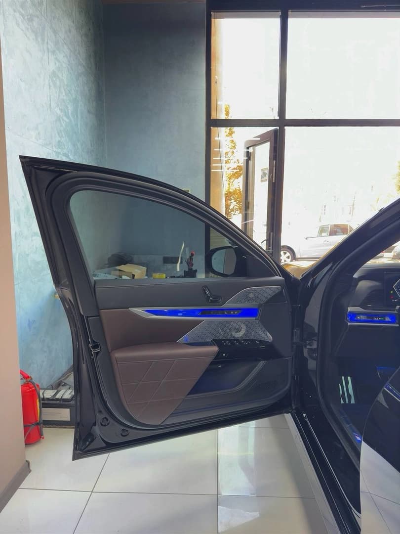 BMW i7 2023 — 1