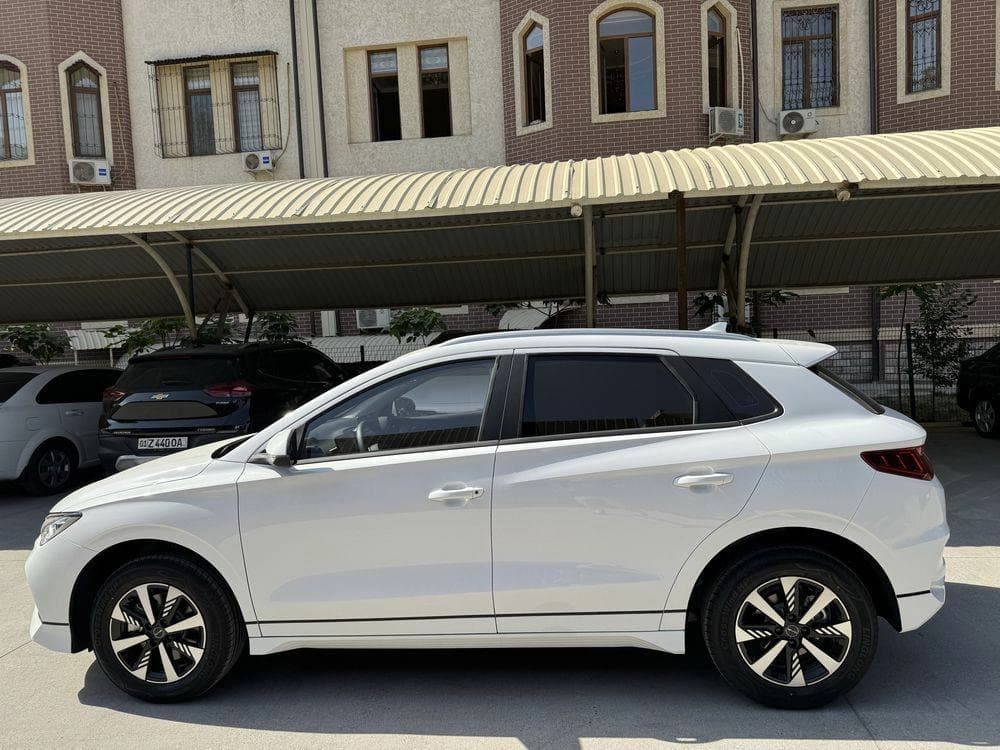 BYD E2 2024 — 2