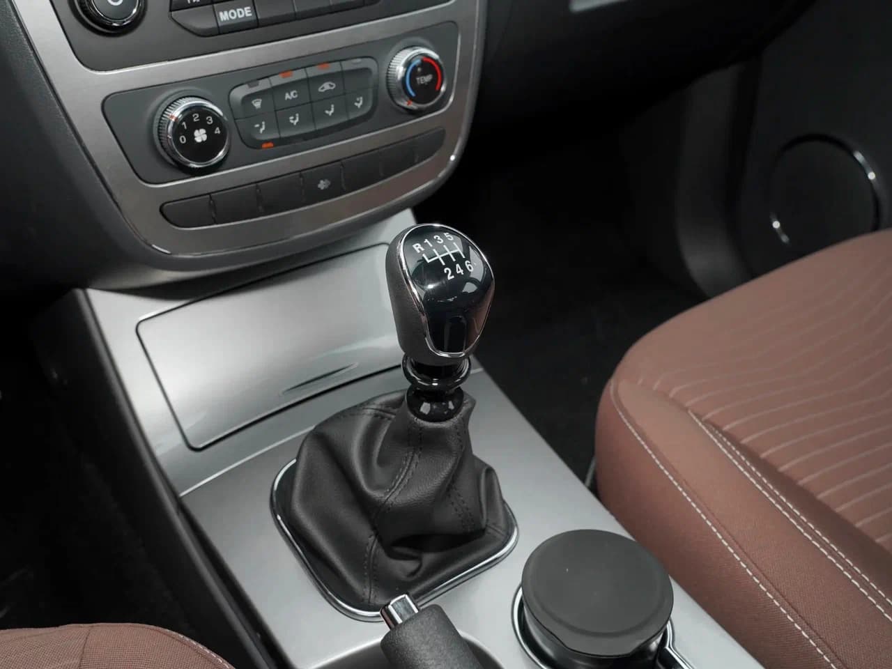 JAC T8 2024 — 4