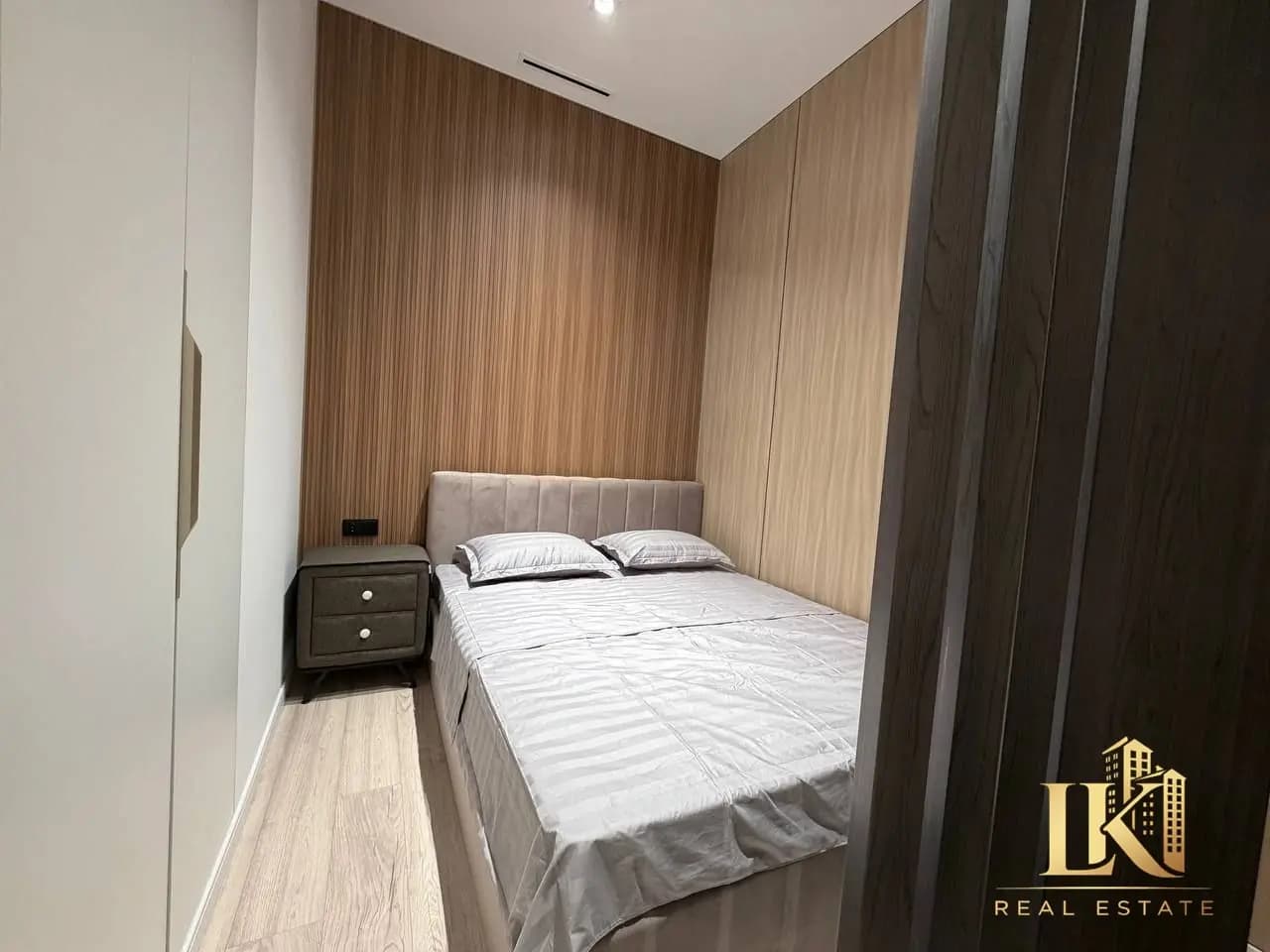 #9800 Продаётся: Яшнабадский район НОВОСТРОЙКА КОМПЛЕКС "INFINITY" Застрой. "Golden House" Ор-р: 145 — 5
