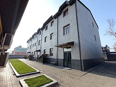 1 я линия, Продается здание 1860 кв.м ², 42 комнат, 12 соток — 8