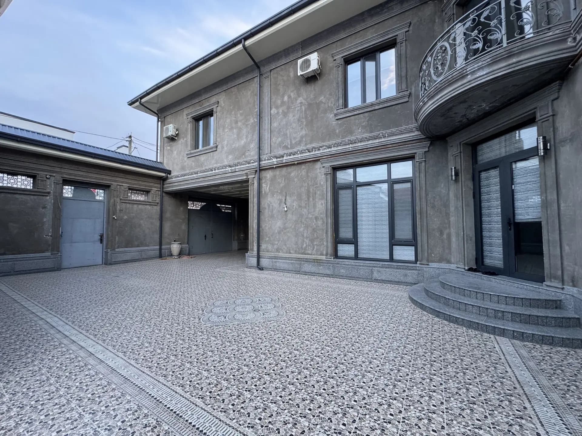 Srochno hovli arenda beriladi — 2