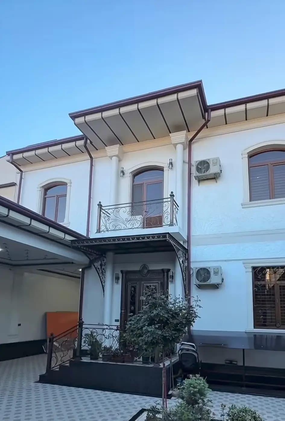 Yunsobod Kotta Xasanboyda elitniy maxala — 2