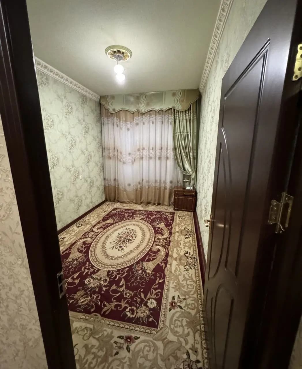 Karakamish 1/44/3/44 rooms, 3 floors, well renovated, kindergarten, school, market, store is located nearby.y.e.550 — 1