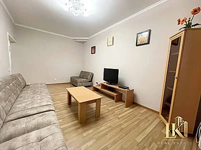 #9800 Продаётся: Мирабадский район Рядом метро Ойбек Ул. Мирабад (Кунаева) БАНКОВСКИЙ ДОМ Ор-р: напр — 1