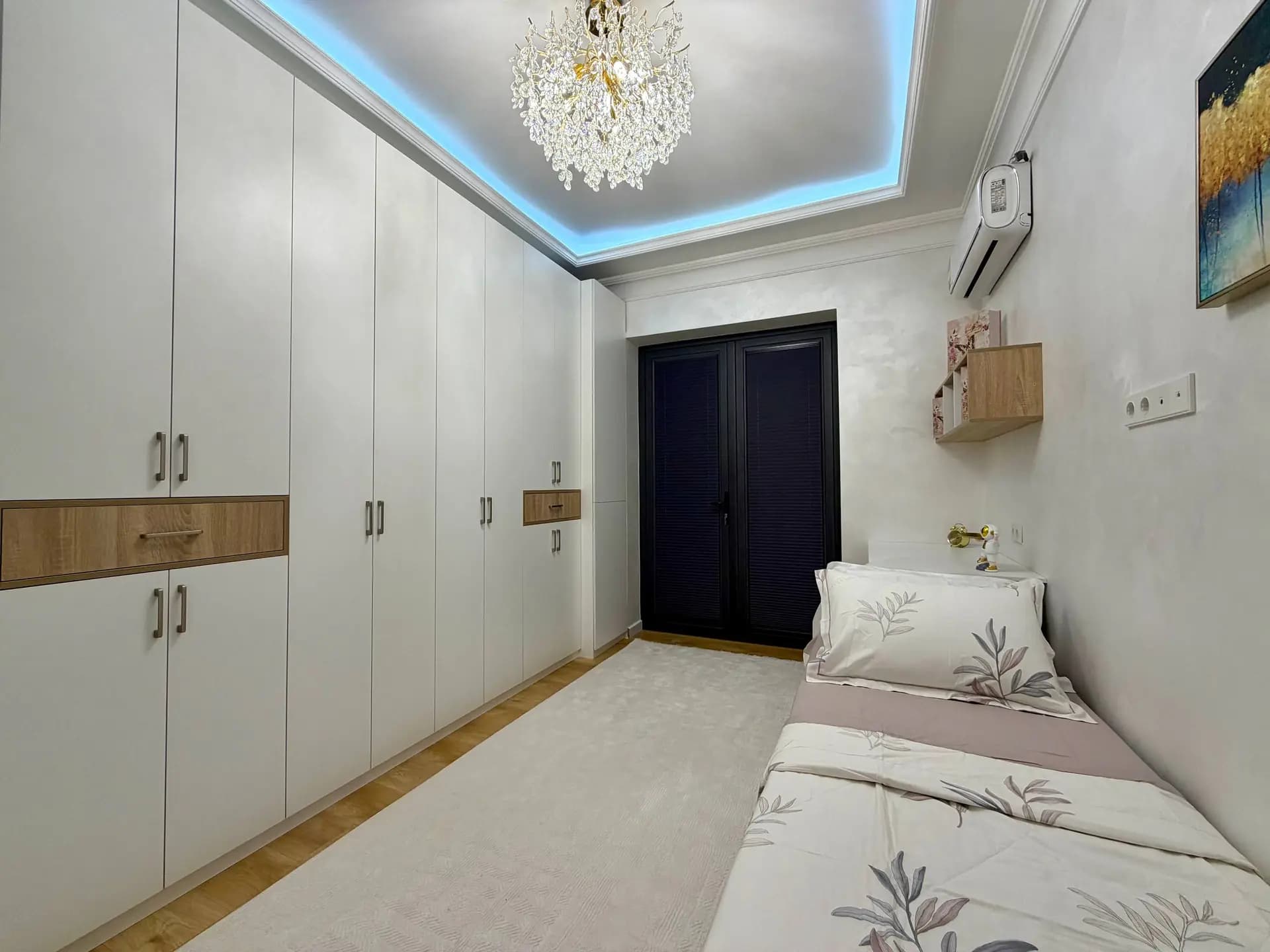 СРОЧНАЯ ПРОДАЖА 3Ком ЖК Mirabad Avenue ор-р улица нукус Россия посольство 🇷🇺 — 3