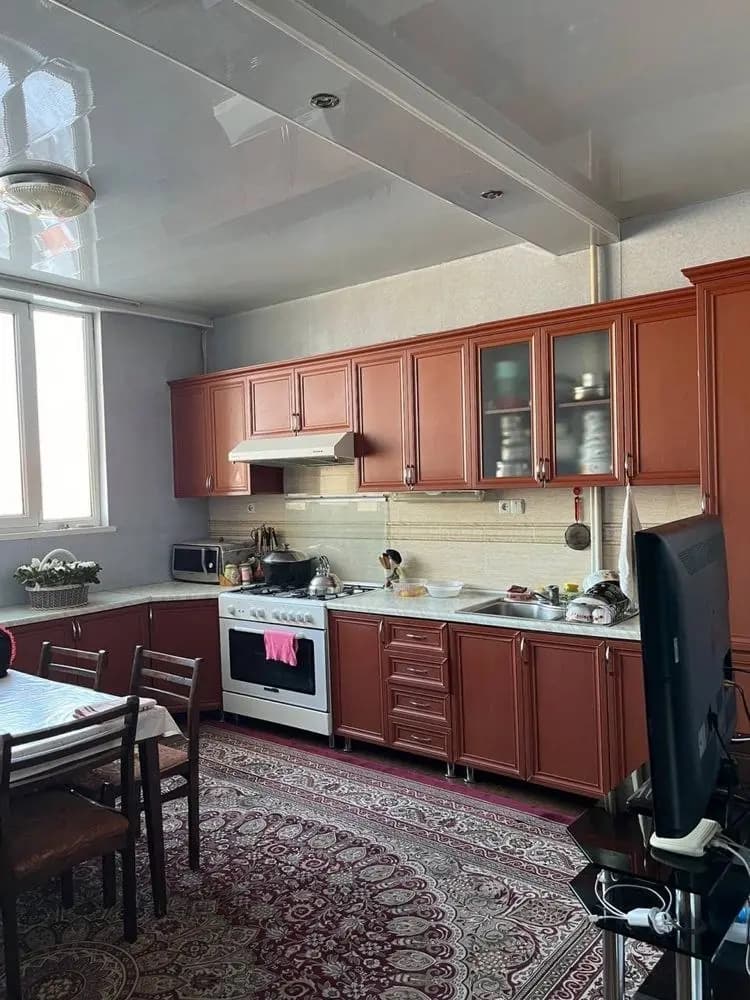 V5767🏡 Sebzorda 4 xonali kvartira sotiladi! — 1