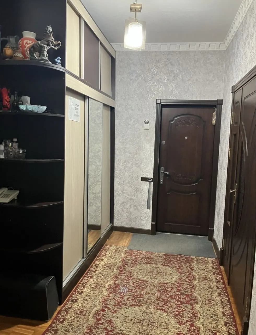 3/3/5 Разделка Чистый Ремонт 78м² Балкон2/6 Сергели-4 Автосалон, Продаётся- — 2