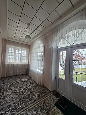 Чирчик шахрида Гулистон маҳаллада  ховли сотилади — 9