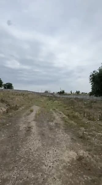 Майдони;82 сотих 3 хона Нотурар бино Сув, свет,Тошкент-Фарғона магистраль трасса,Рохат кругдан 20 км — 1