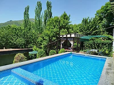Dacha xumson ugam daryosga yaqin 94 872 81 81 — 6
