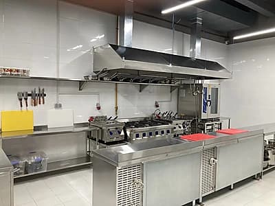 Restoran sotiladi yokida arendaga  beriladi Oladigan odam tel qilsa yana kelishilinadi — 5