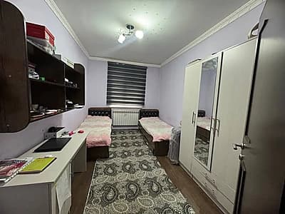Uy srochniy sotiladi 68kv 3 xonali — 3