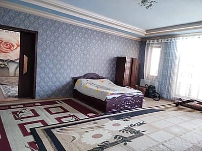 Янгийўл шаҳрида Тахта Кўприк  6 хонали квартира сотилади — 2