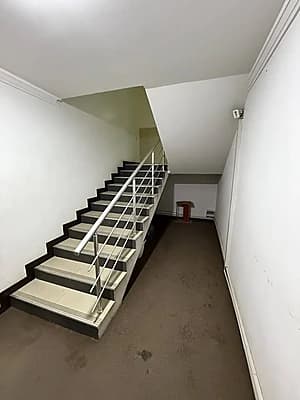 Яккасарой  Ул, Мукумий мост 2 этаж  10 комната Нежлой  1 ления 750м²  Цена   6000& — 3