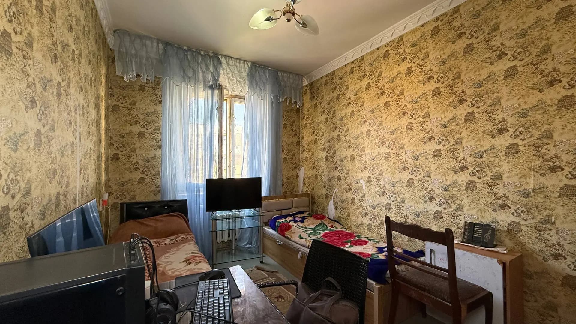 ID:5133 Sergeli tumnaida 4 xonali kv sotiladi — 5
